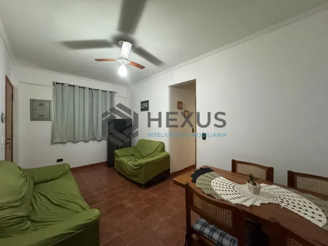 Apartamento mobiliado com despesas baixas a duas quadras da Praia das Pitangueiras, Guaruj
