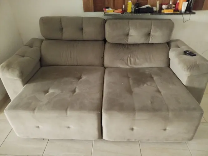Vendo sofá semi novo retrátil e reclinável TM 2,30