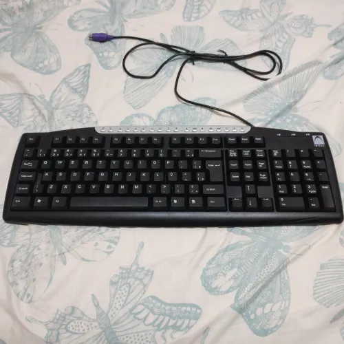 Teclado multimídia entrada PS2 antiga 
