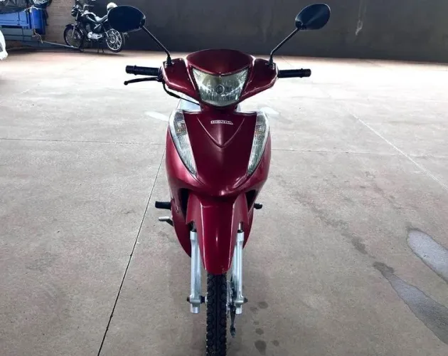 HONDA BIZ 125 ES 2013