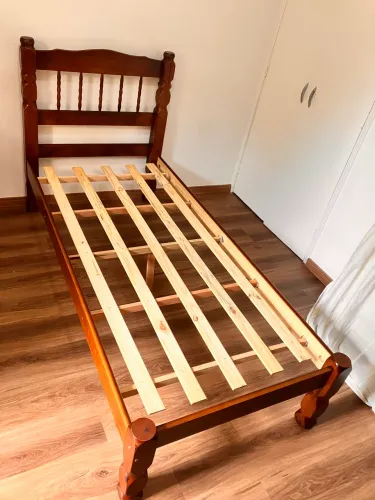 Cama de Solteiro Madeira Maciça - Palmo Castanho