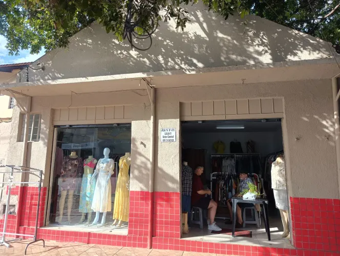 Vendo Brechó Completo Lindo e Elegante