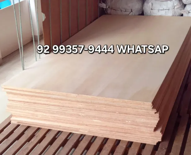 Vende se compensado novo Tamanho 244x122