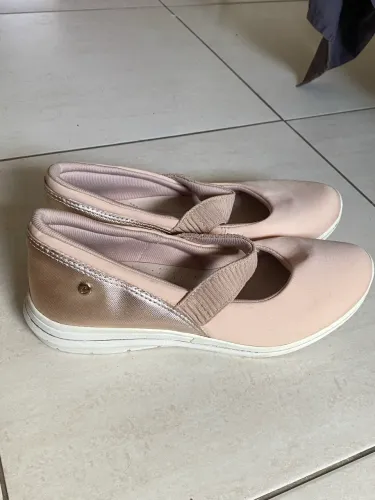 Sapato feminino Comfortflex nude tamanho 37 - quase novo