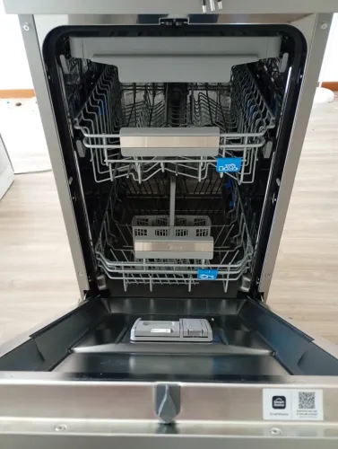 Lava Louças de Piso com 10 Serviços Midea SmartHome com 8 Programas de Lavagem Inox