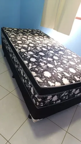 Cama de solteiro 