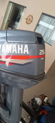 Motor Popa Yamaha 25HP com partida elétrica 