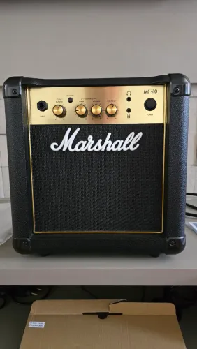 Amplificador Marshall MG10 Gold