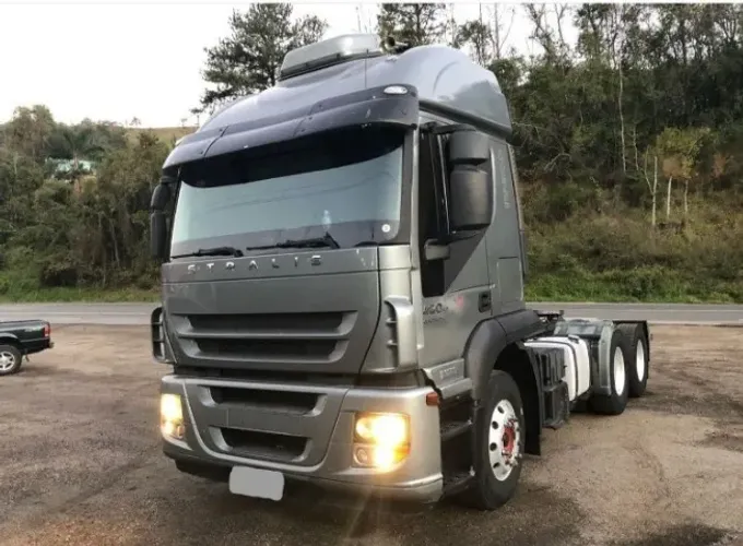 Iveco Stralis 460 6x2 Ano 2011