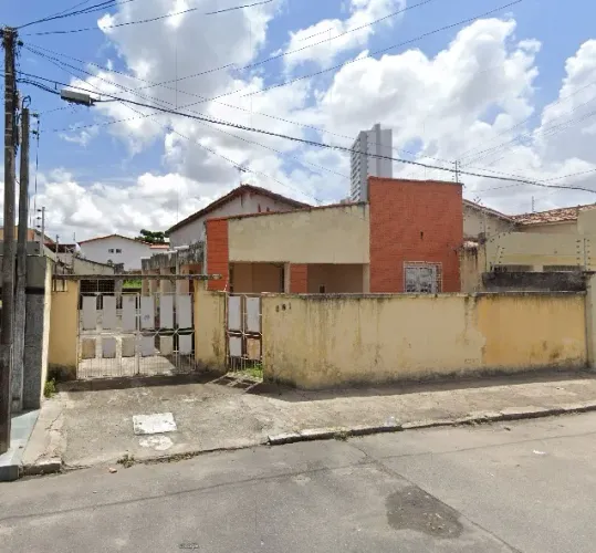Execelente Terreno c/ 578,20m², próx. a Av. Aguanambi, 13,60mx49,50m, nascente, murado, po