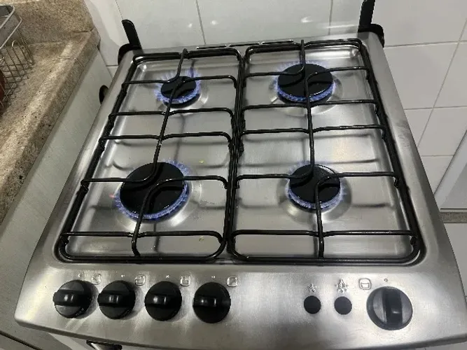 Fogão Electrolux 4 Bocas com Acendimento Automático - Excelente Estado - 110V