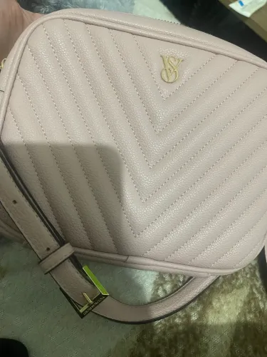 ? Bolsa original Victoria's Secret, modelo transversal, na cor rosa claro