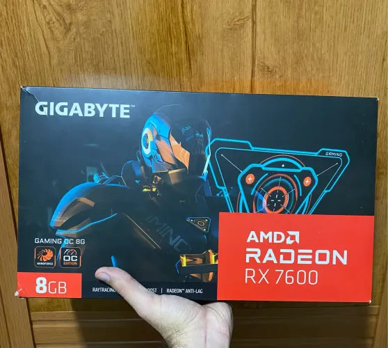 placa de video RX 7600 8GB