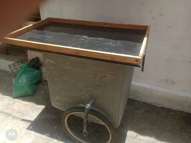 carroça semi nova ideal para vc trabalhar com ela. pra vender qualquer coisa nela leia o