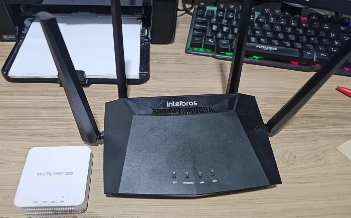 ONU Gpon mais Roteador 4 antenas internet Wi-Fi 