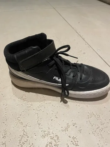 Tenis cano alto