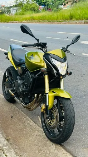 Hornet 600 Honda 2011 2012 revisada 