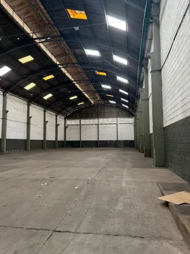 Galpão comercial para venda em Piratininga, 1,000m²