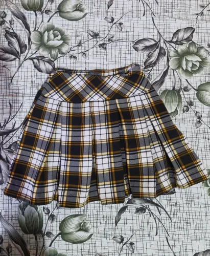 Saia quadriculada infantil 