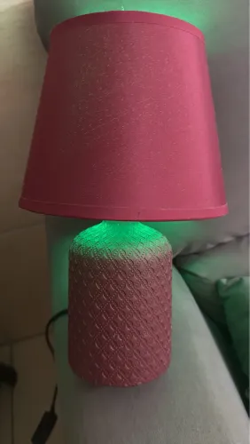 Abajur com lâmpada 