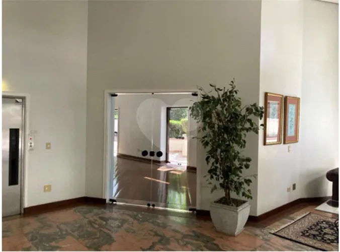 Apartamento com 4 quartos à venda em Moema - SP