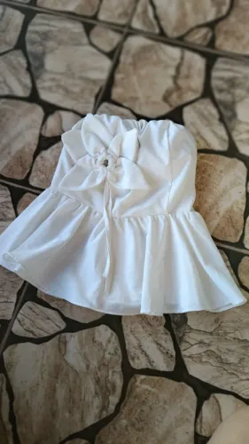 Roupas semi nova