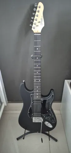 Guitarra Giannini G-102 SBK/BK GGX-1HH