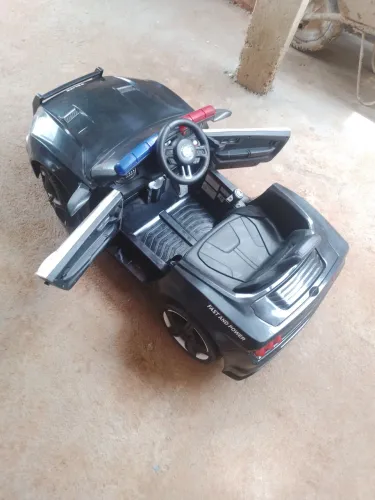 Carrinho Elétrico Infantil 12v com controle remoto, giroflex, sirene e música