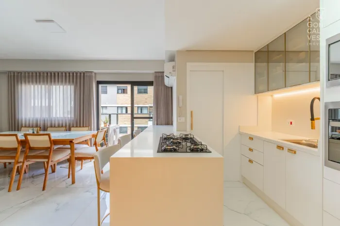 Cobertura Duplex no Meridian, 03 Quartos, 02 Vagas, Andar Alto, Vila Izabel, Curitiba.