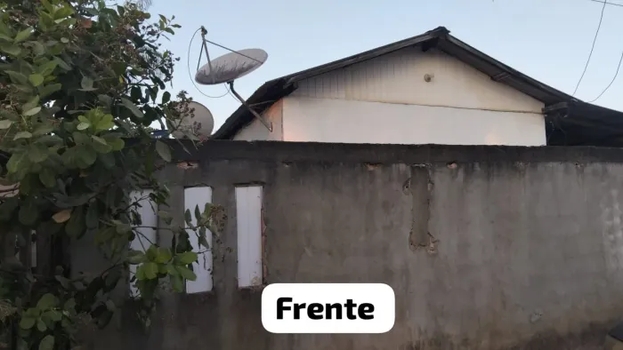 Casa Disponível a Venda ou Troca por outra em Manaus valor 75 Mil aceito negócio decente