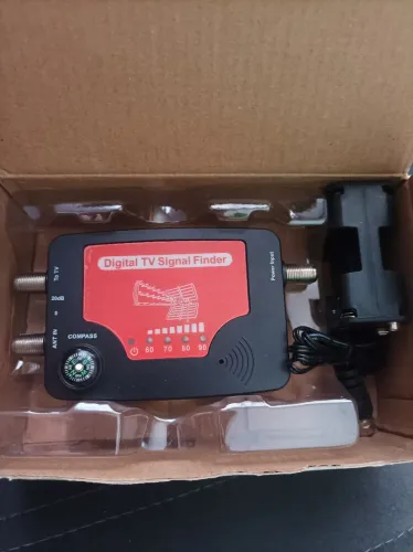 Medidor de Sinal de TV Digital DVB-T com Bússola - Excelente estado