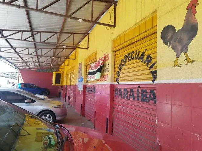 VENDO 3 imóveis distintos, 2 galpões, 1 sobrado, Rua R-20, Quadra 13, Jardim Dom Bosco 2 A
