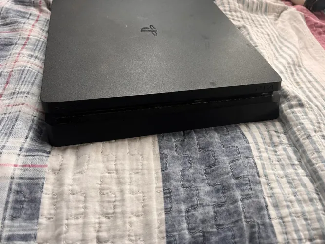 Ps4 slim-512gb