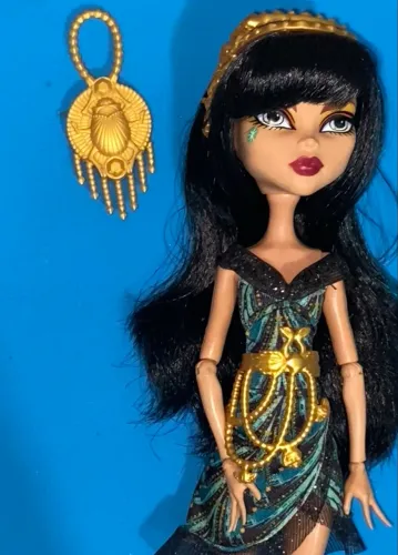Monster High Cleo de Nile - Luz, câmeras, ação!
