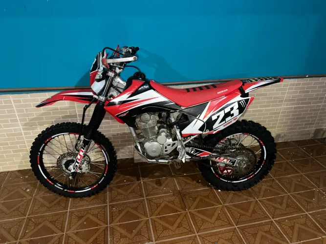 CRF 230F 2016 Impecável