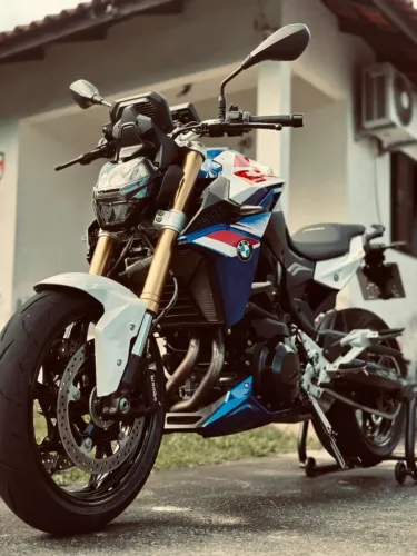BMW F900 R 24/24
