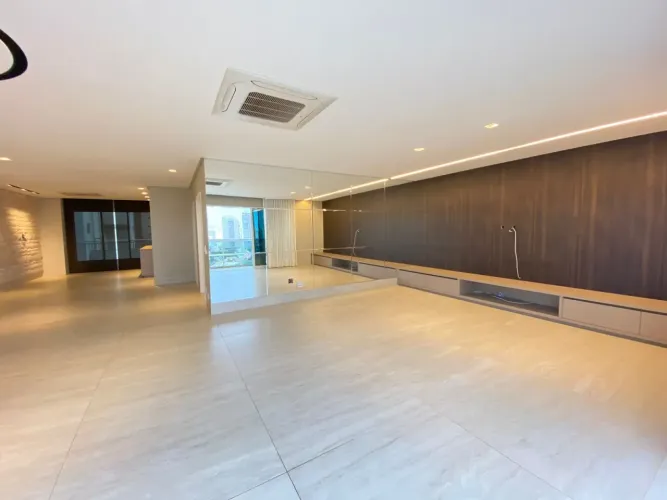 Apartamento com 261m2, 4 suítes, 4 Vagas, Vista Livre para Alameda Ricardo Paranhos.