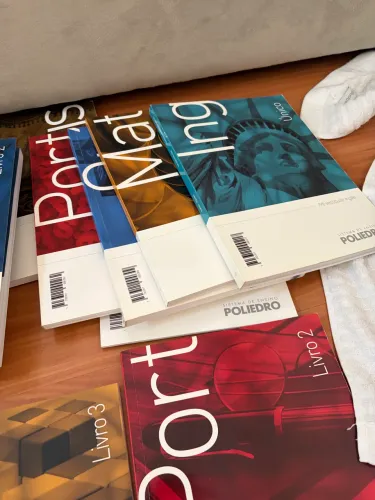 Vendo livros do POLIEDRO