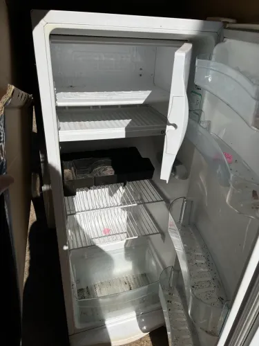 Geladeira Consul CRA30 Desgelo Seco 261 Litros 1 Porta Com Gavetão Hortifruti Branca