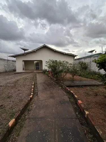 Casa para aluguel com 4 quartos no Pricumã - Boa Vista - RR