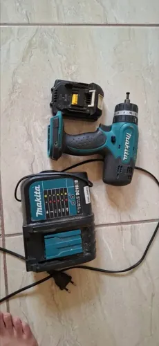 Parafusadeira Makita Dhp453