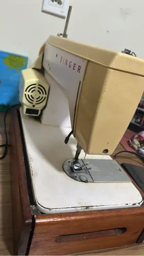 Máquina de costura Singer