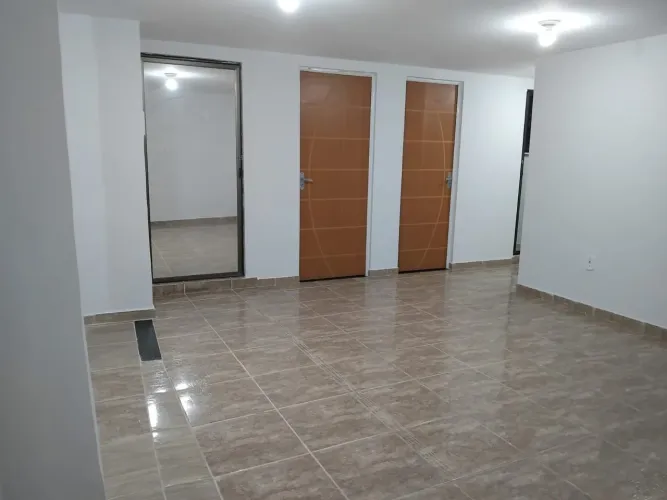 Casa centro de nilopolis , estr. MANOEL REIS