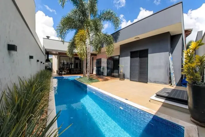 Casa em condomínio, 3 quartos, suite, móveis com planejados, área de lazer completa