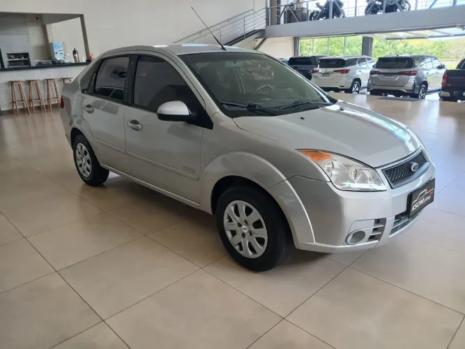 Ford Fiesta Sedan 1.0 8V Flex 4P 2009