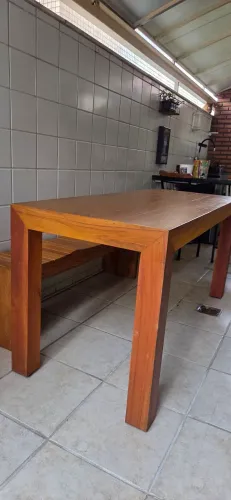 Mesa madeira maciça