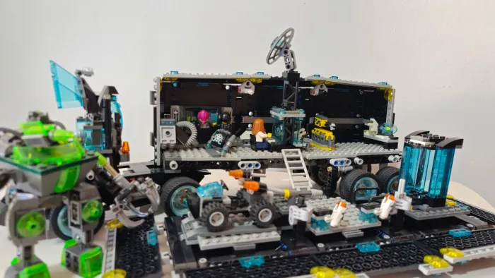 LEGO Ultra Agents Mission HQ (70165)