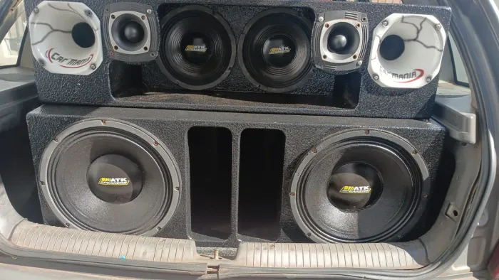 Som automotivo