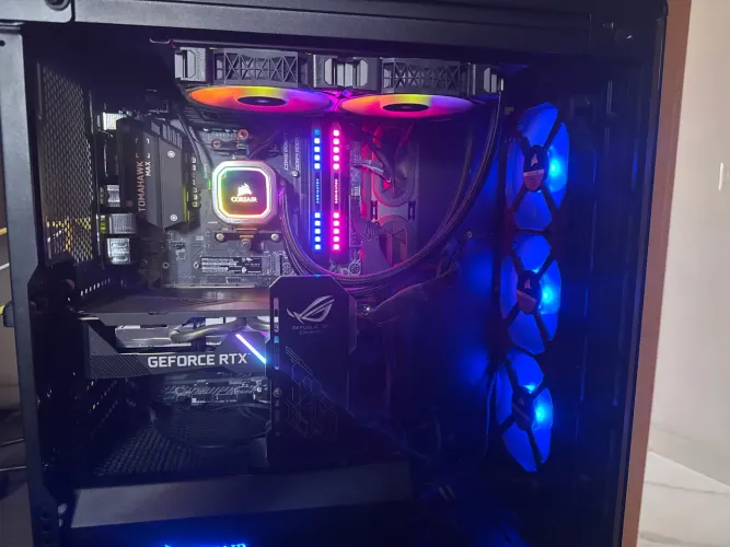PC Gamer AMD + RTX 2070 ASUS + 16GB RAM + M2 500GB
