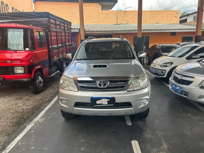 Toyota Hilux SW4 SRV D4-d 4X4 3.0 TDI Dies. AUT 2006